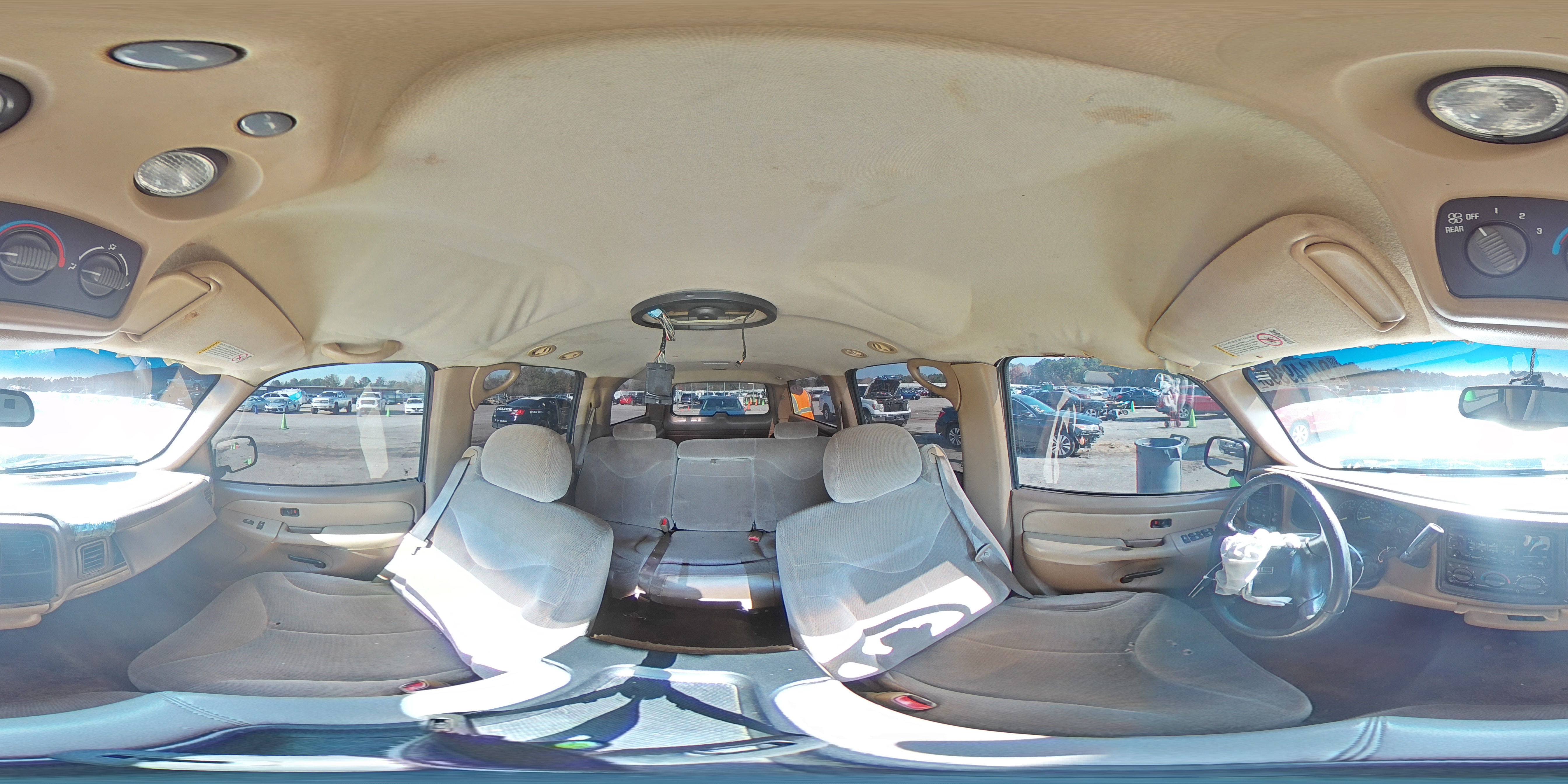 2000 GMC Yukon Xl C1500 VIN: 3GKEC16T7YG120698 Lot: 94149395