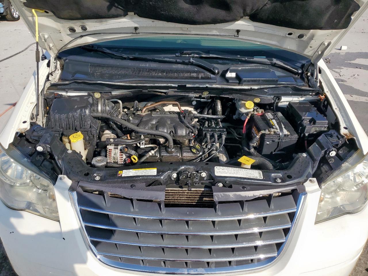 2010 Chrysler Town & Country Touring VIN: 2A4RR5D15AR302852 Lot: 93524035