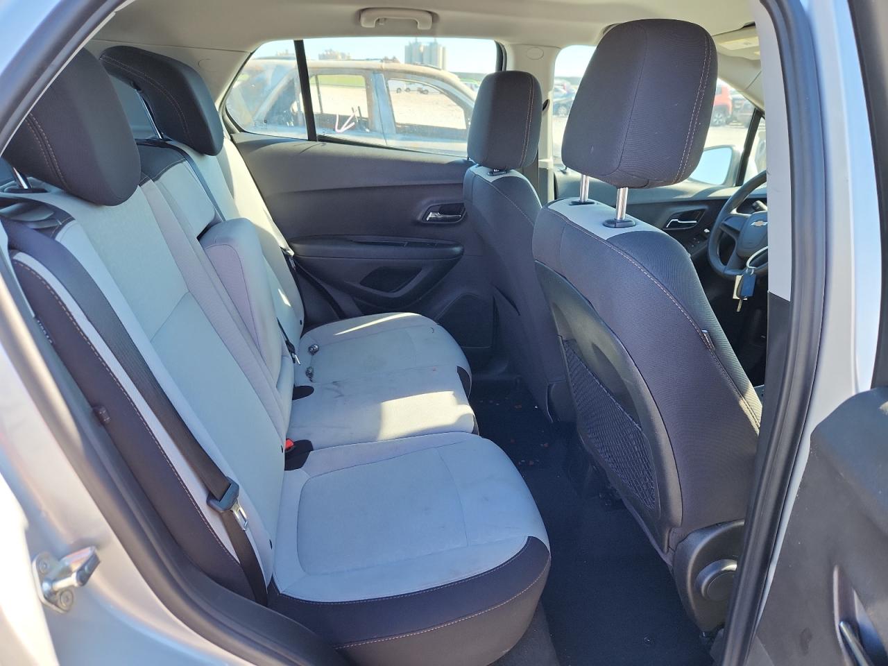 2019 Chevrolet Trax Ls VIN: 3GNCJKSBXKL155060 Lot: 92575455