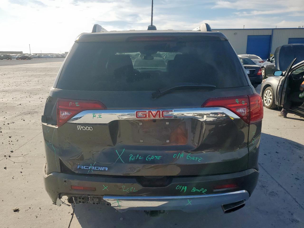 2019 GMC Acadia Denali VIN: 1GKKNPLS8KZ257233 Lot: 92604775