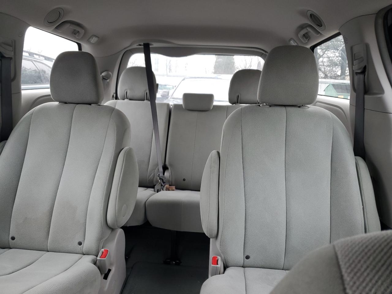 2014 Toyota Sienna VIN: 5TDZK3DC9ES499876 Lot: 92653995