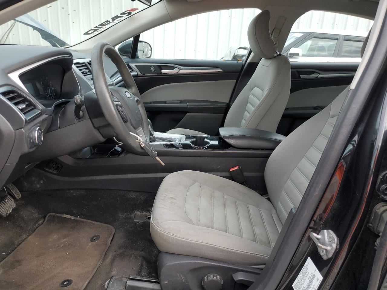 2015 Ford Fusion S VIN: 3FA6P0G77FR119512 Lot: 92594655