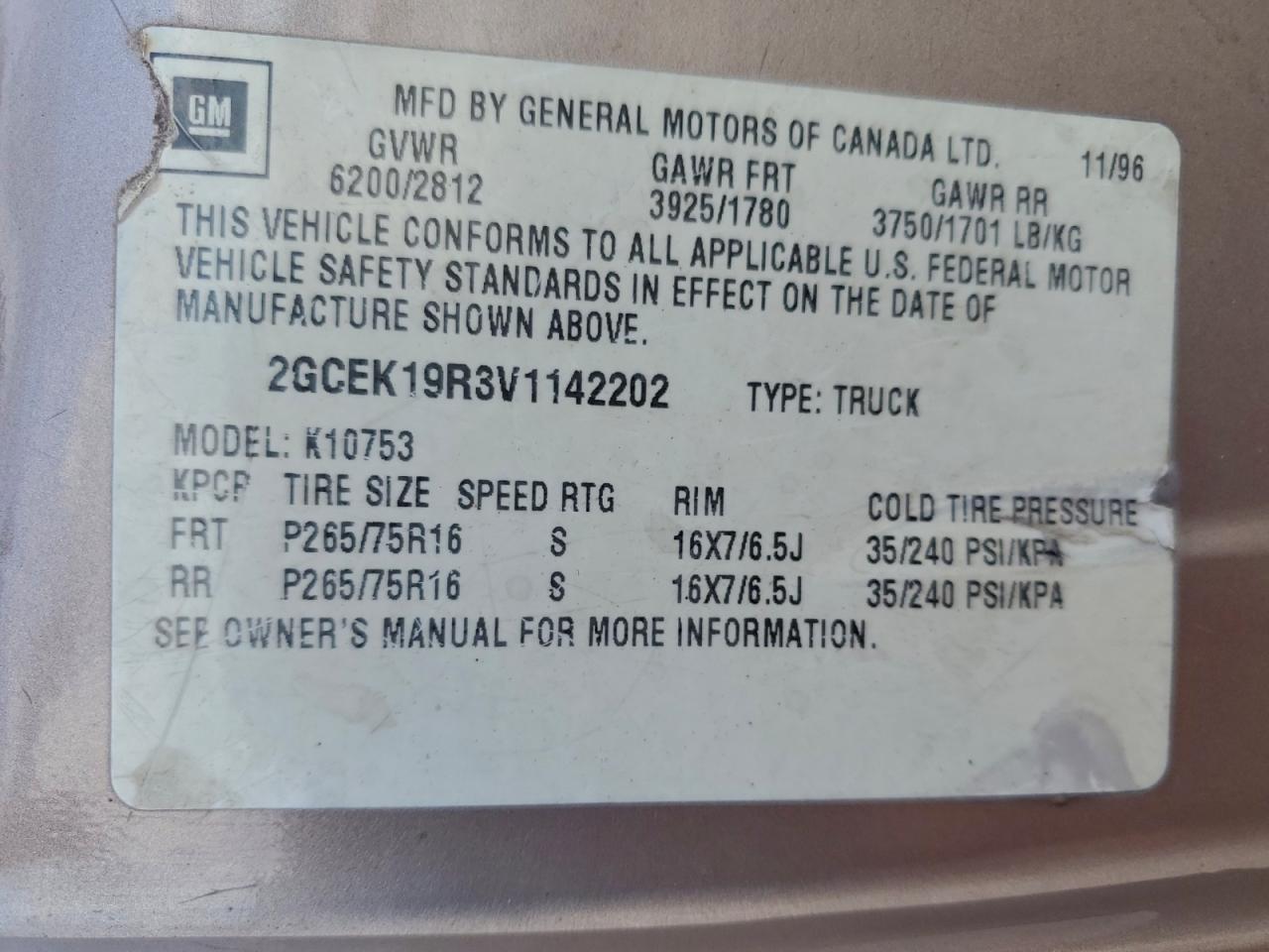 1997 Chevrolet Gmt-400 K1500 VIN: 2GCEK19R3V1142202 Lot: 93879455