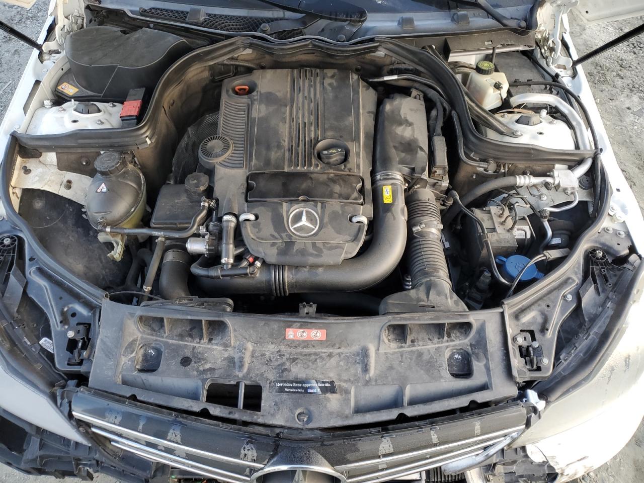 2014 Mercedes-Benz C 250 VIN: WDDGF4HB0EA956144 Lot: 92588285