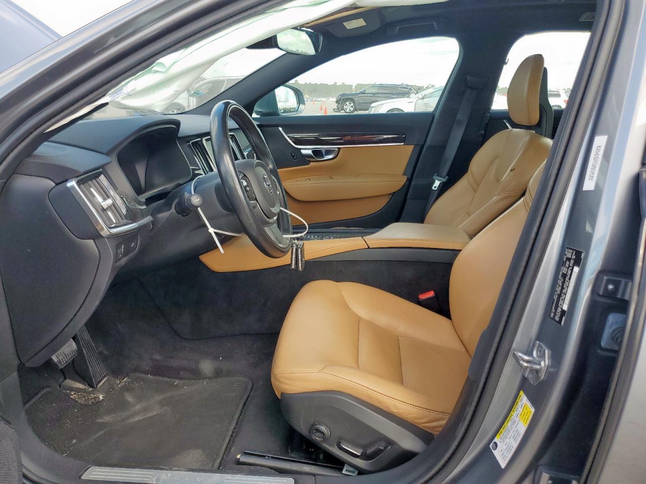 2018 Volvo S90 T5 Momentum VIN: LVY982AK2JP022921 Lot: 92274485