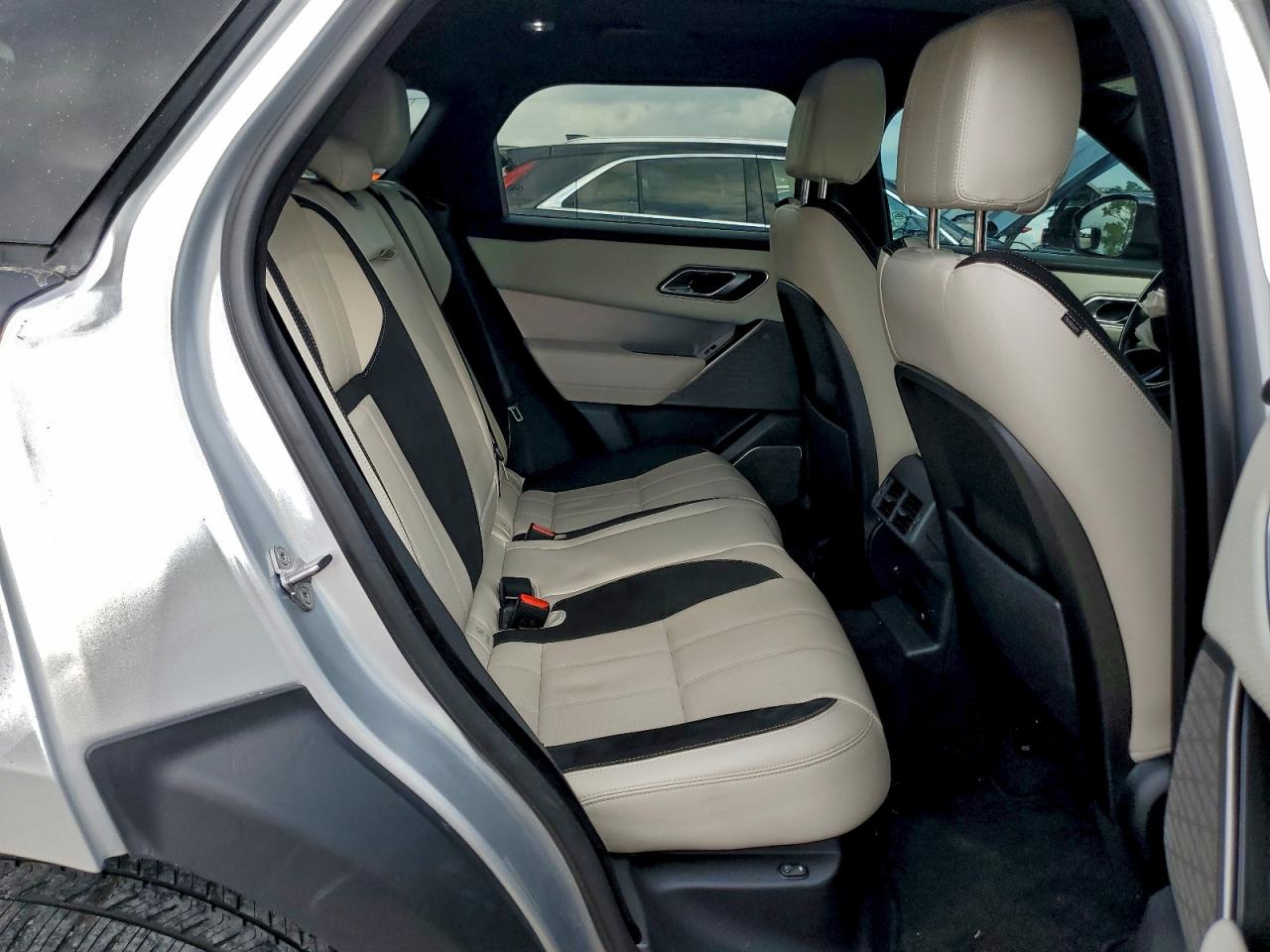 2019 Land Rover Range Rover Velar R-Dynamic Se VIN: SALYL2EX6KA204402 Lot: 93980495