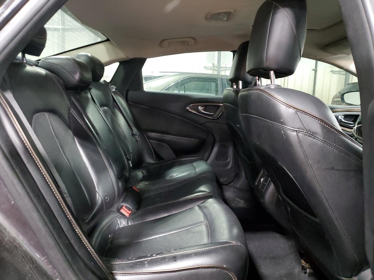 2015 Chrysler 200 C VIN: 1C3CCCEG1FNXXXXXX Lot: 89863015