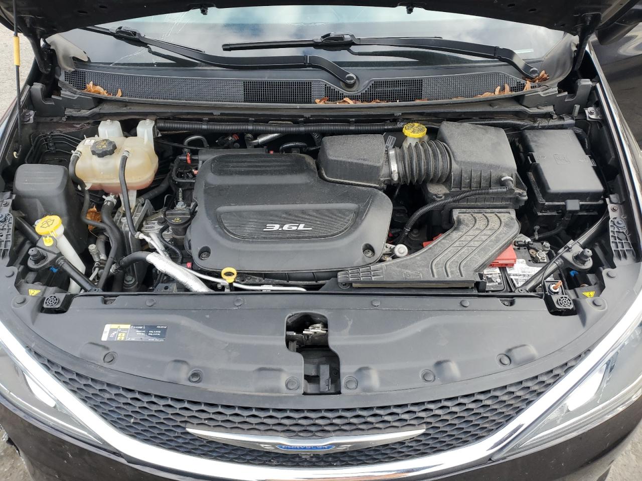 2018 Chrysler Pacifica Limited VIN: 2C4RC1GG3JR293813 Lot: 92403015