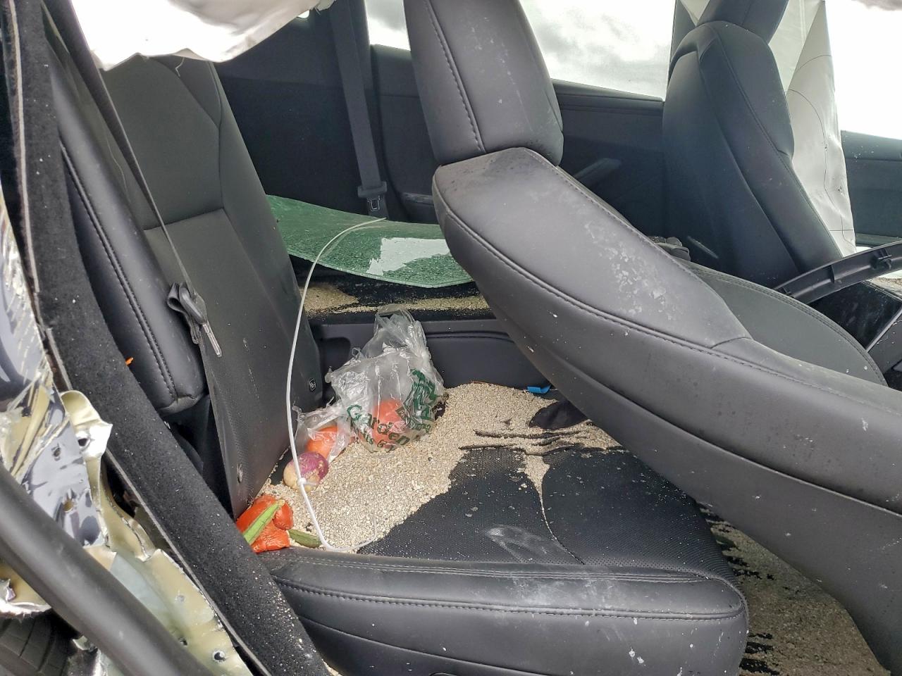 2026 Tesla Model Y VIN: 7SAYGDED1TA436539 Lot: 93946475