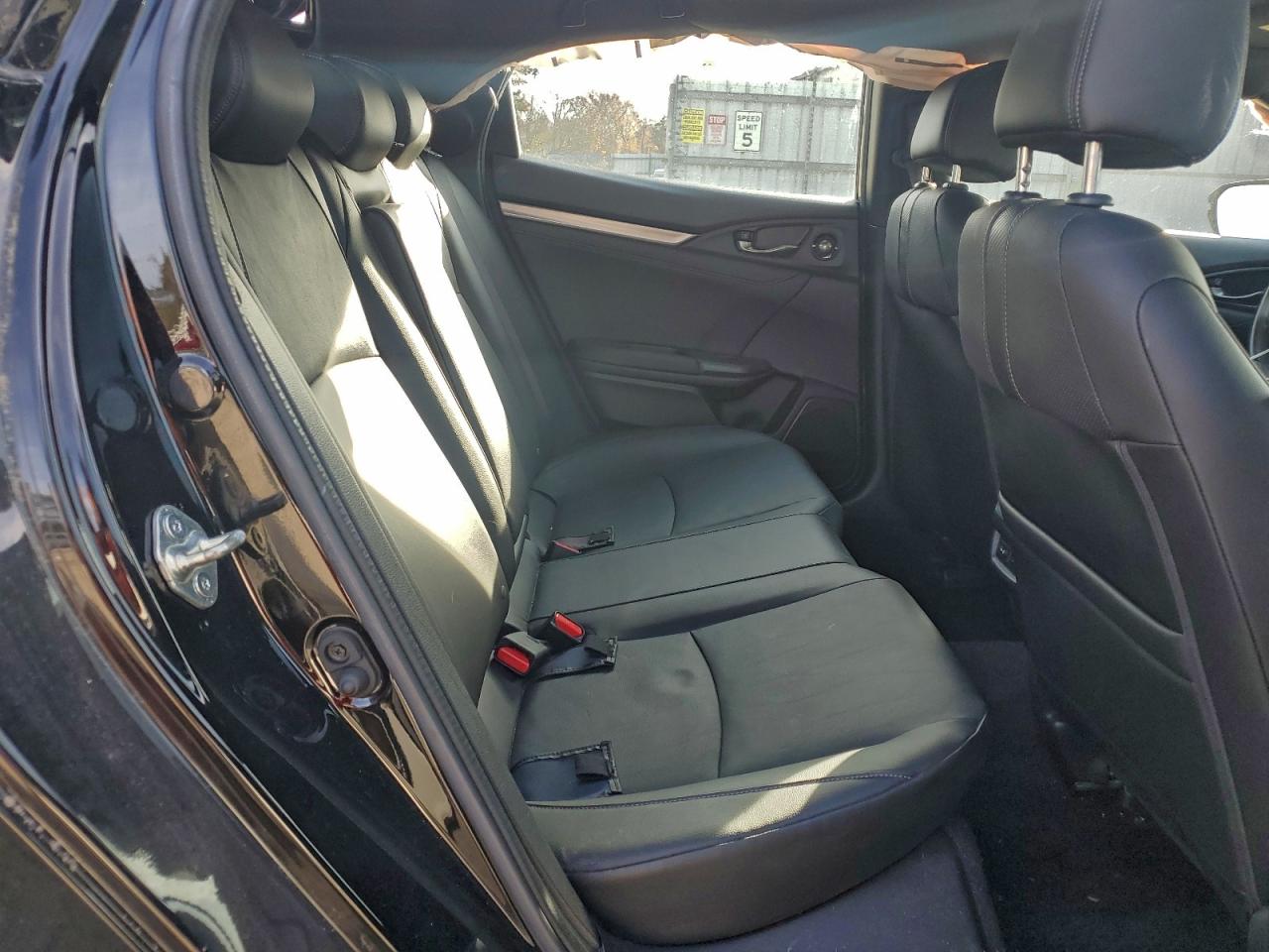 2018 Honda Civic Sport Touring VIN: SHHFK7H99JU227172 Lot: 94589265