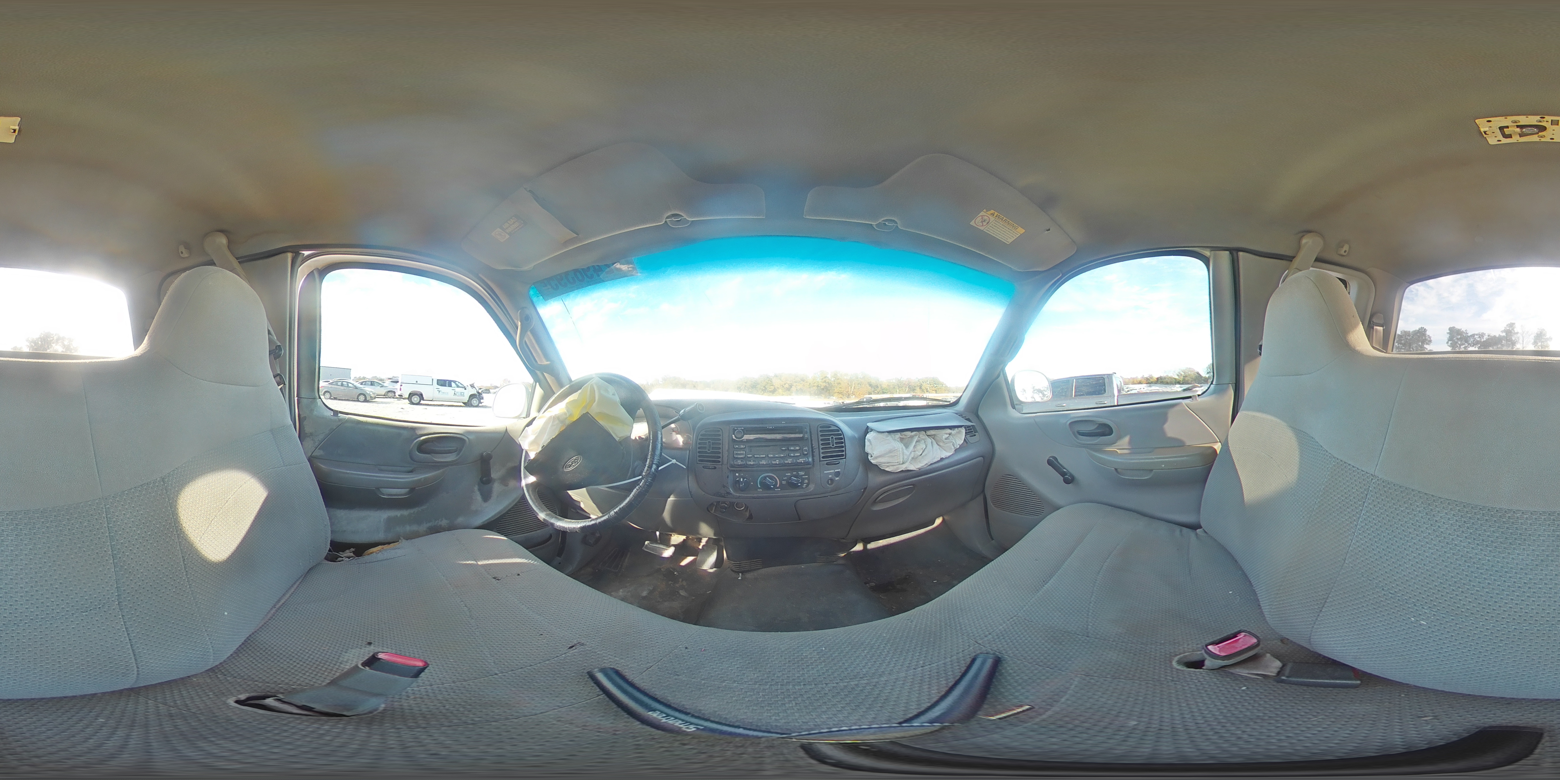 2000 Ford F150 VIN: 1FTRX17W6YNB58747 Lot: 92498395