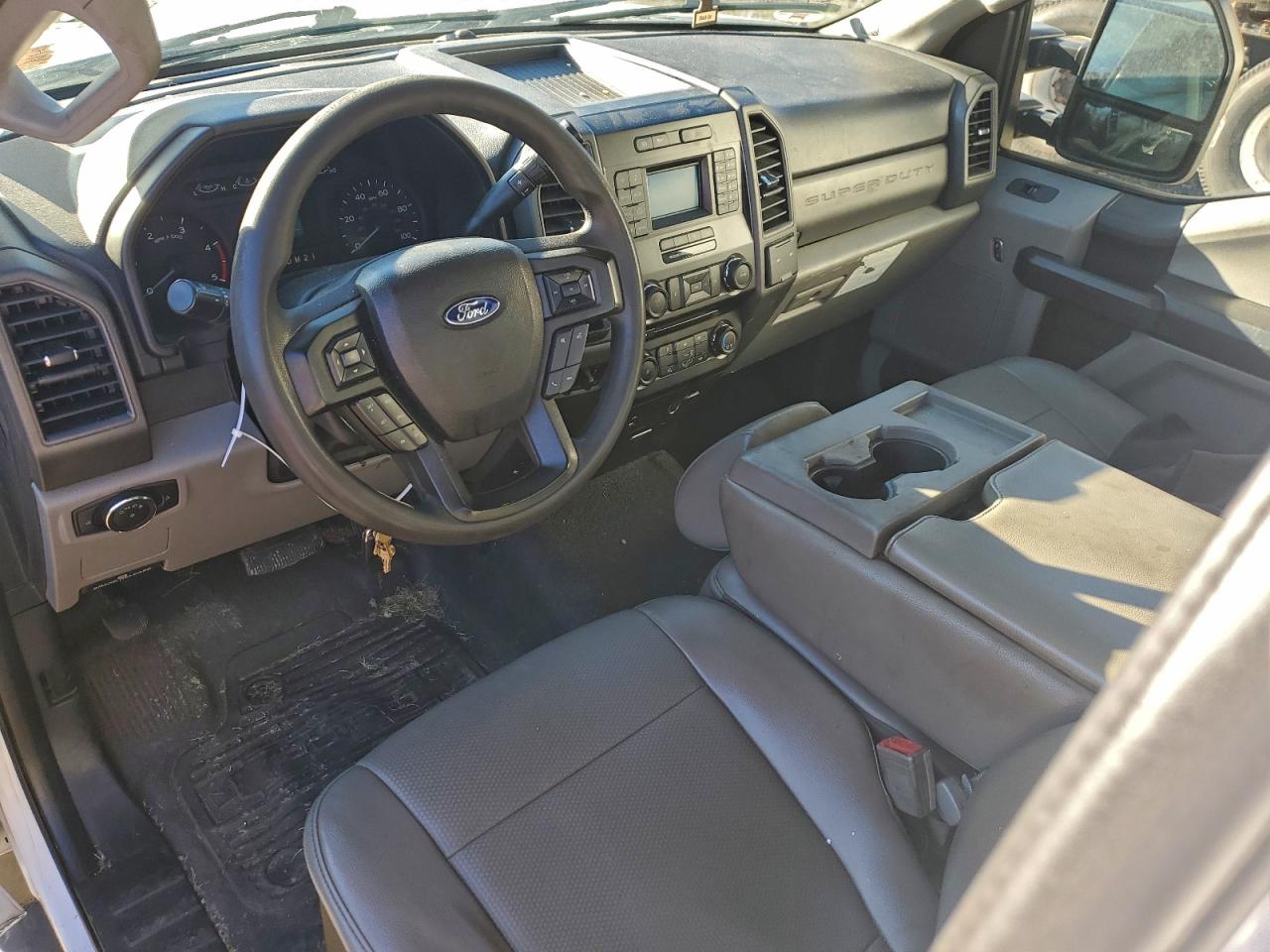 2018 Ford F450 Utility / Service Truck VIN: 1FDUF4GT4JED02060 Lot: 93695455