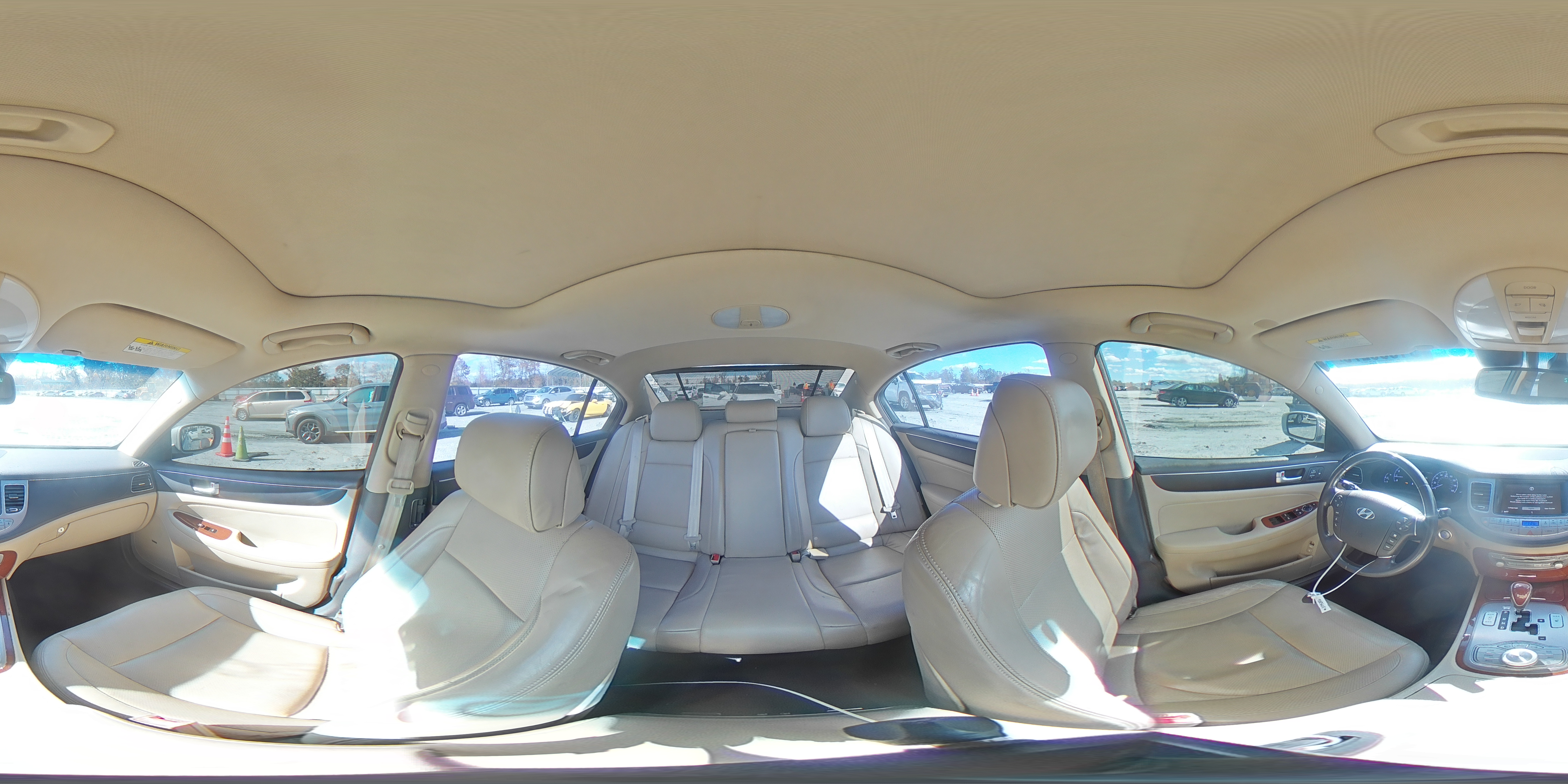 2013 Hyundai Genesis 3.8L VIN: KMHGC4DD8DU240899 Lot: 91635275