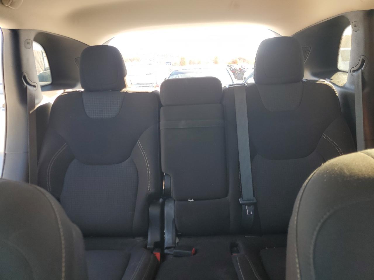 2016 Jeep Cherokee Latitude VIN: 1C4PJMCB2GW251643 Lot: 93243025