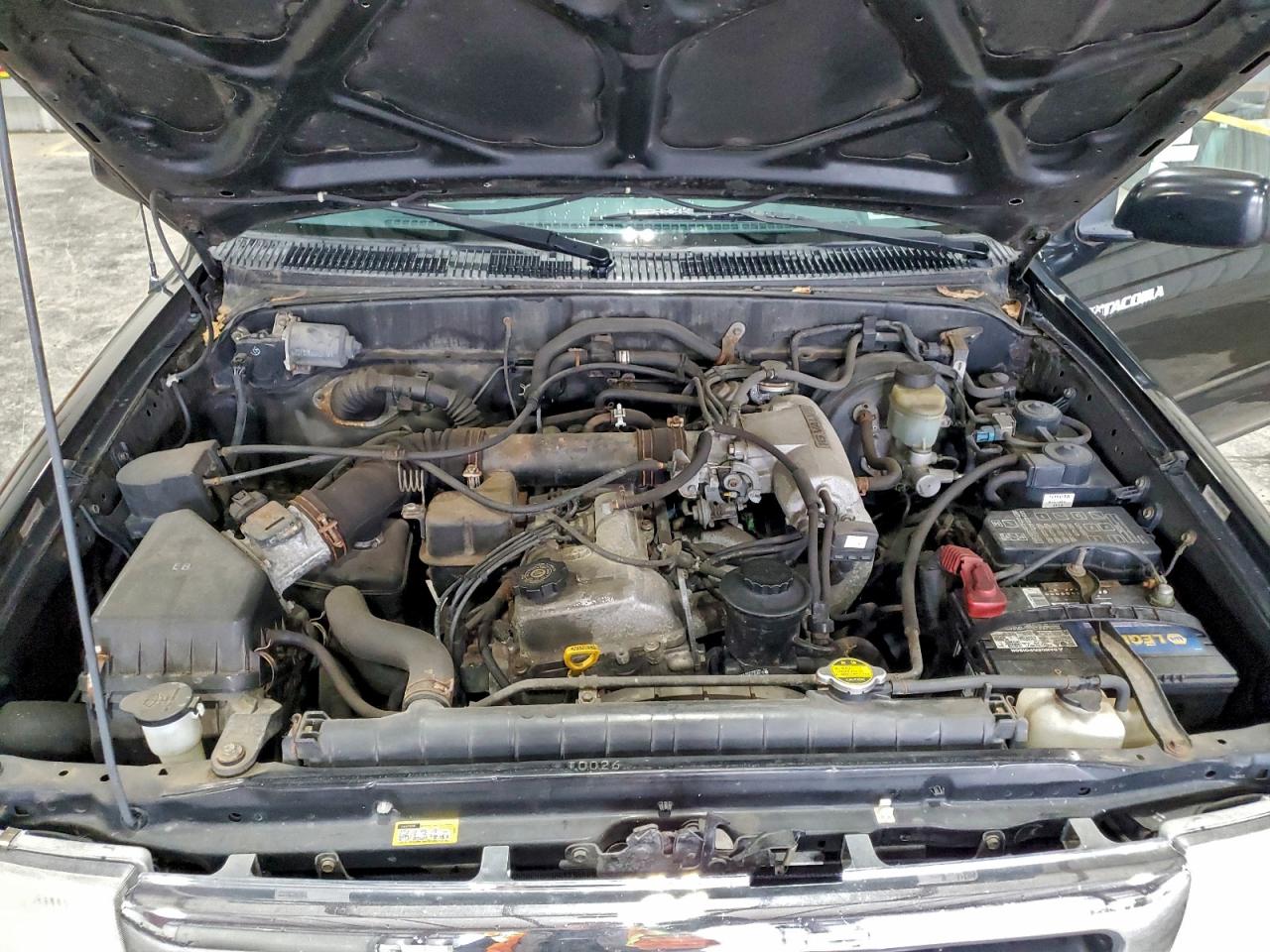 1998 Toyota Tacoma Xtracab VIN: 4TAWM72N2WZ172014 Lot: 94720825