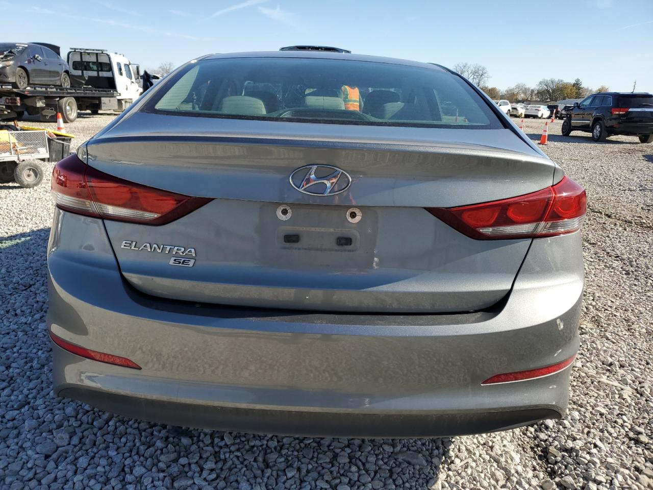 2018 Hyundai Elantra Se VIN: KMHD74LF5JU593929 Lot: 92915835