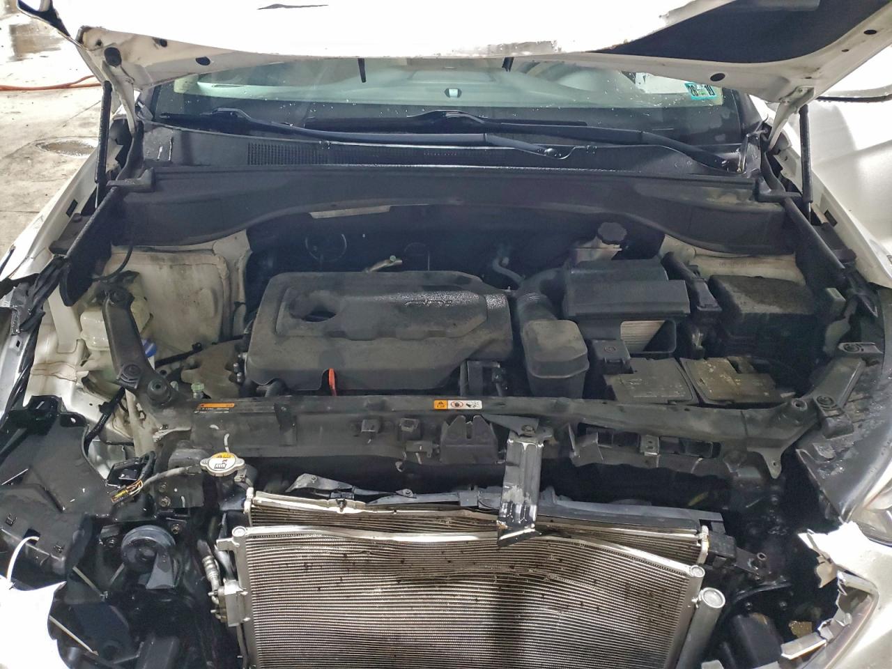 2017 Hyundai Santa Fe Sport VIN: 5NMZUDLB5HH008462 Lot: 94051225