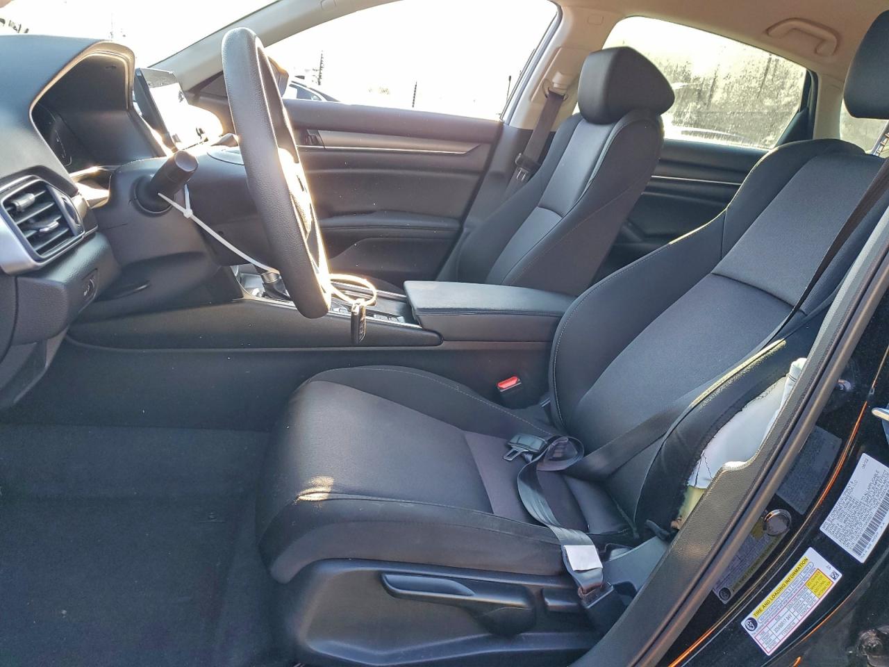 2022 Honda Accord Lx VIN: 1HGCV1F11NA068217 Lot: 93539555