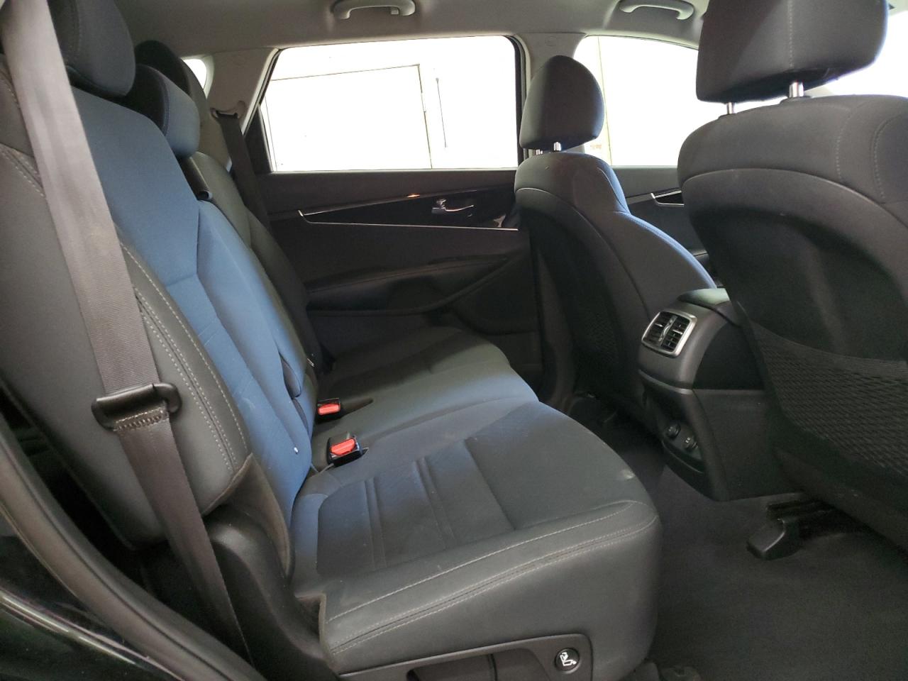 2020 Kia Sorento L VIN: 5XYPGDA30LG662329 Lot: 90905485