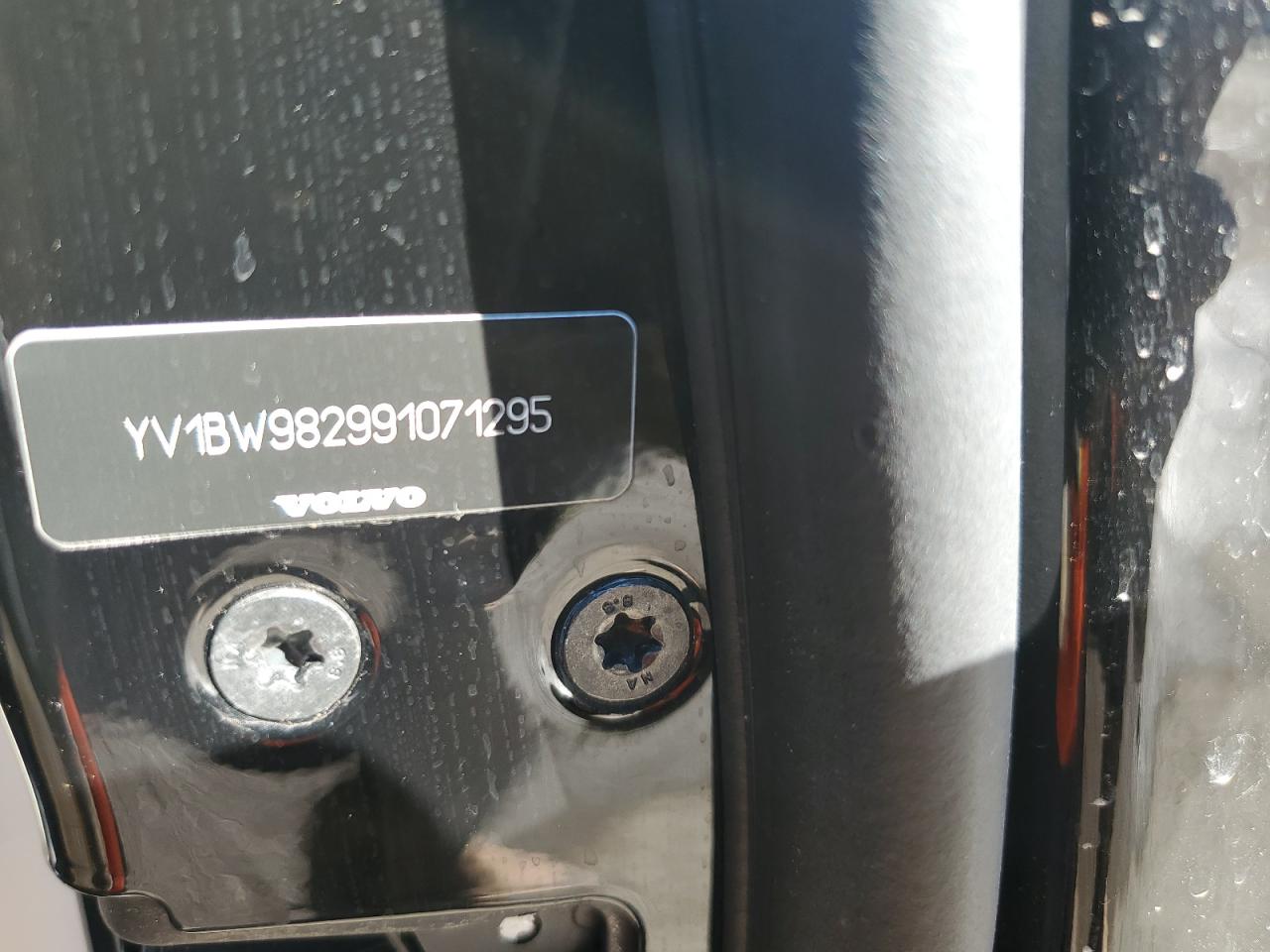 2009 Volvo V70 3.2 VIN: YV1BW982991071295 Lot: 91292095