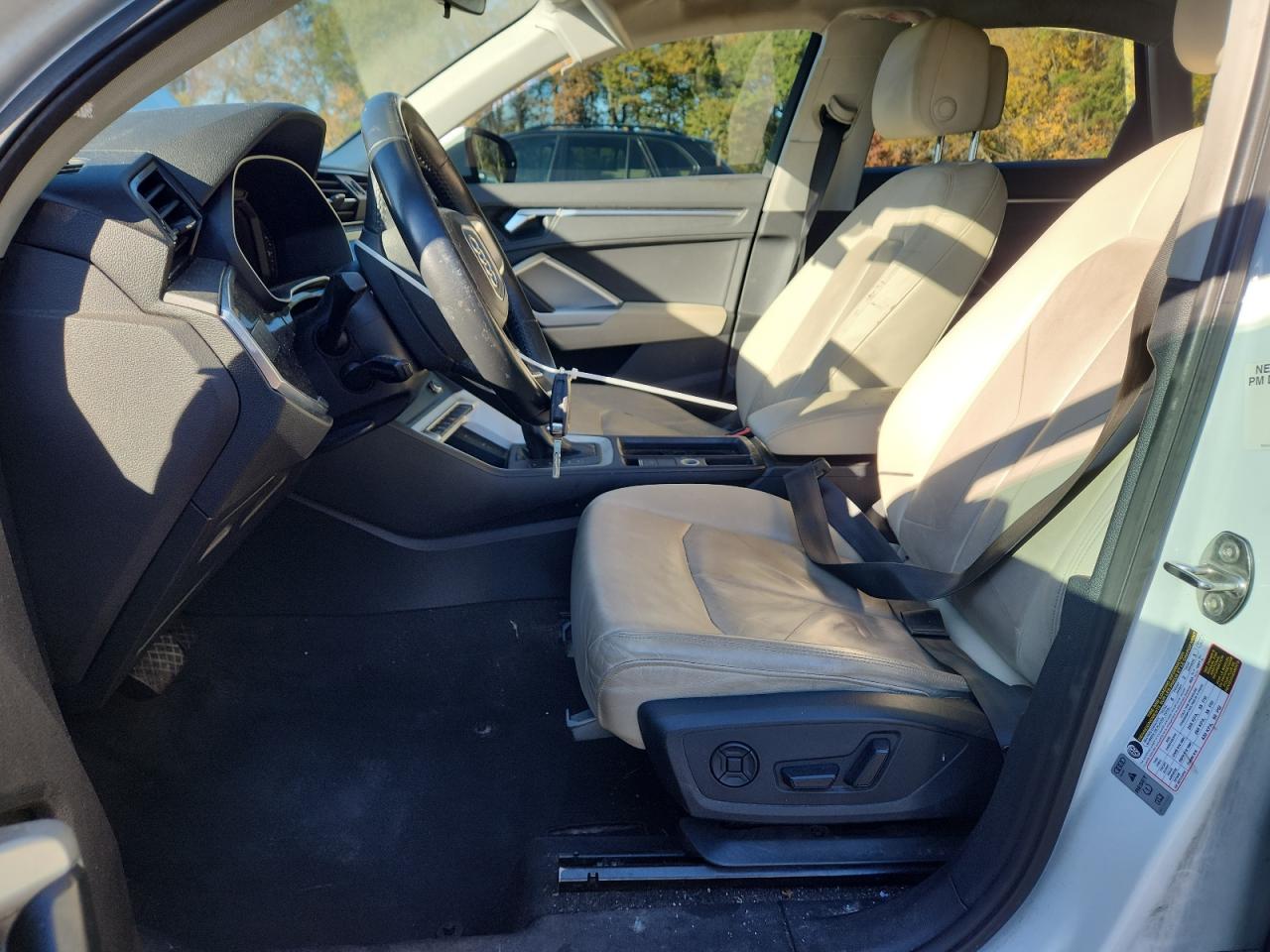 2020 Audi Q3 Premium VIN: WA1AECF30L1025093 Lot: 92372505