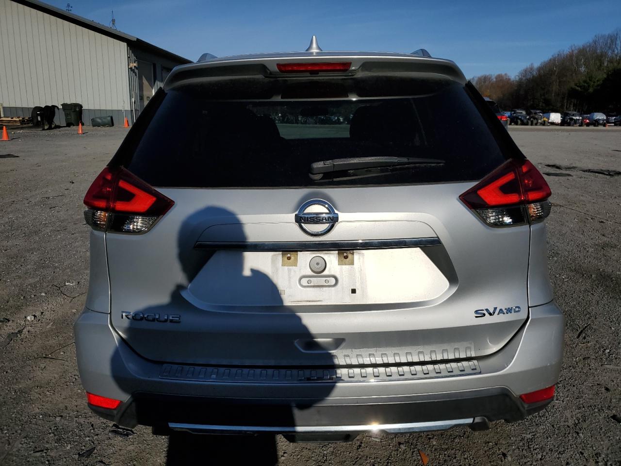 2017 Nissan Rogue S VIN: KNMAT2MVXHP526975 Lot: 92634965
