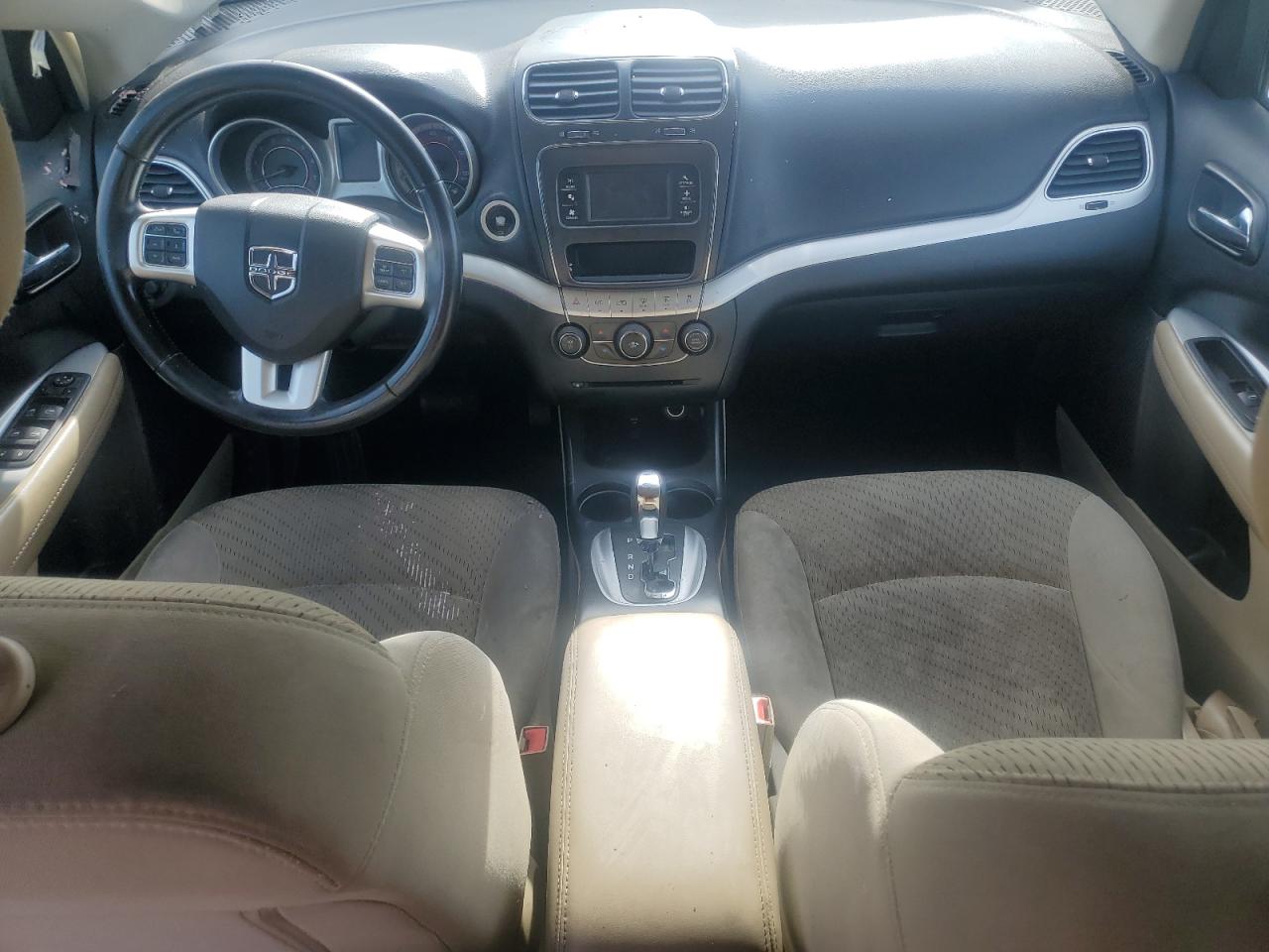 2018 Dodge Journey Se VIN: 3C4PDCABXJT530565 Lot: 92593105