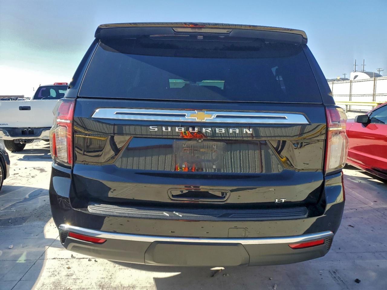 2022 Chevrolet Suburban C1500 Lt VIN: 1GNSCCKD2NR342075 Lot: 93411505