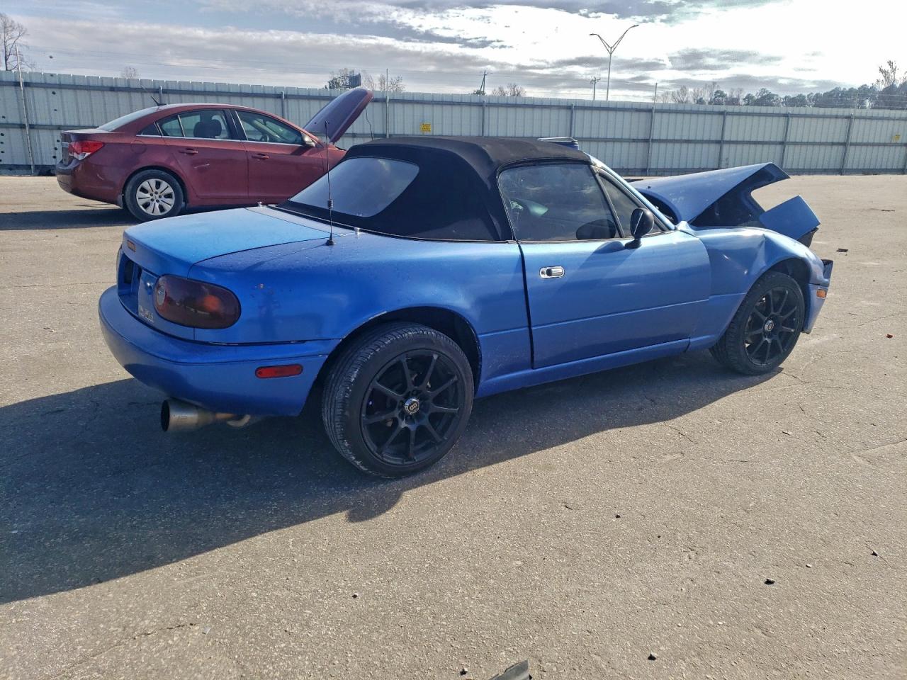 1991 Mazda Mx-5 Miata VIN: JM1NA3514M1215564 Lot: 94375525