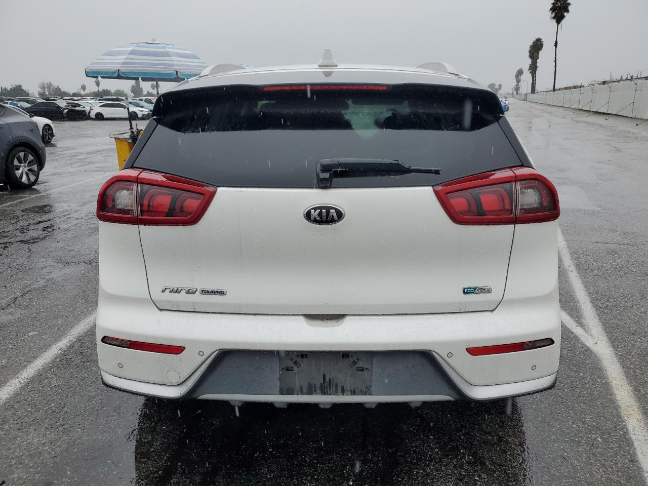 2018 Kia Niro Touring VIN: KNDCE3LC8J5134636 Lot: 93124585