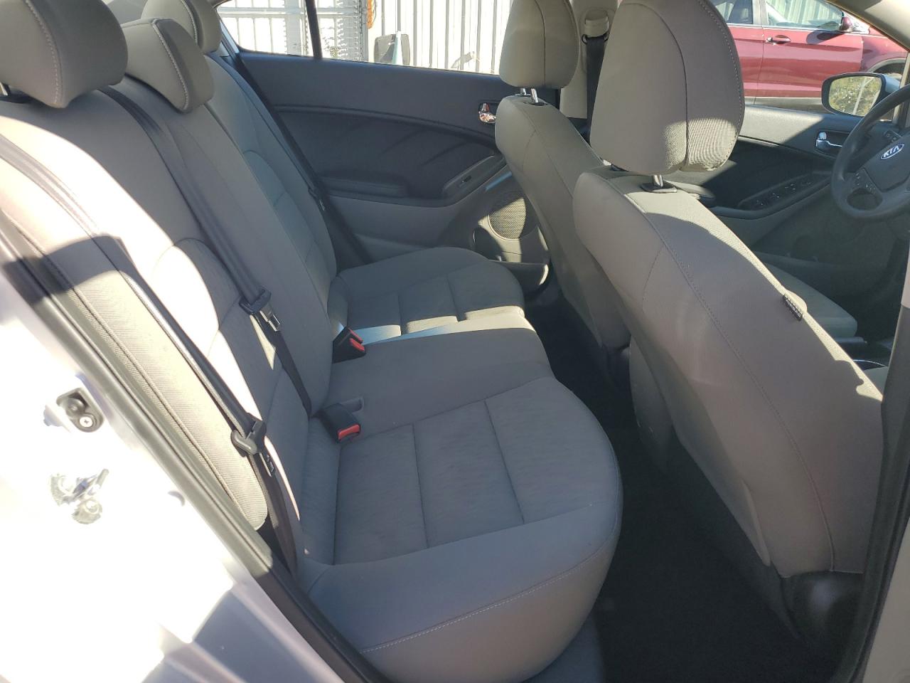 2015 Kia Forte Lx VIN: KNAFK4A65F5404208 Lot: 91240075