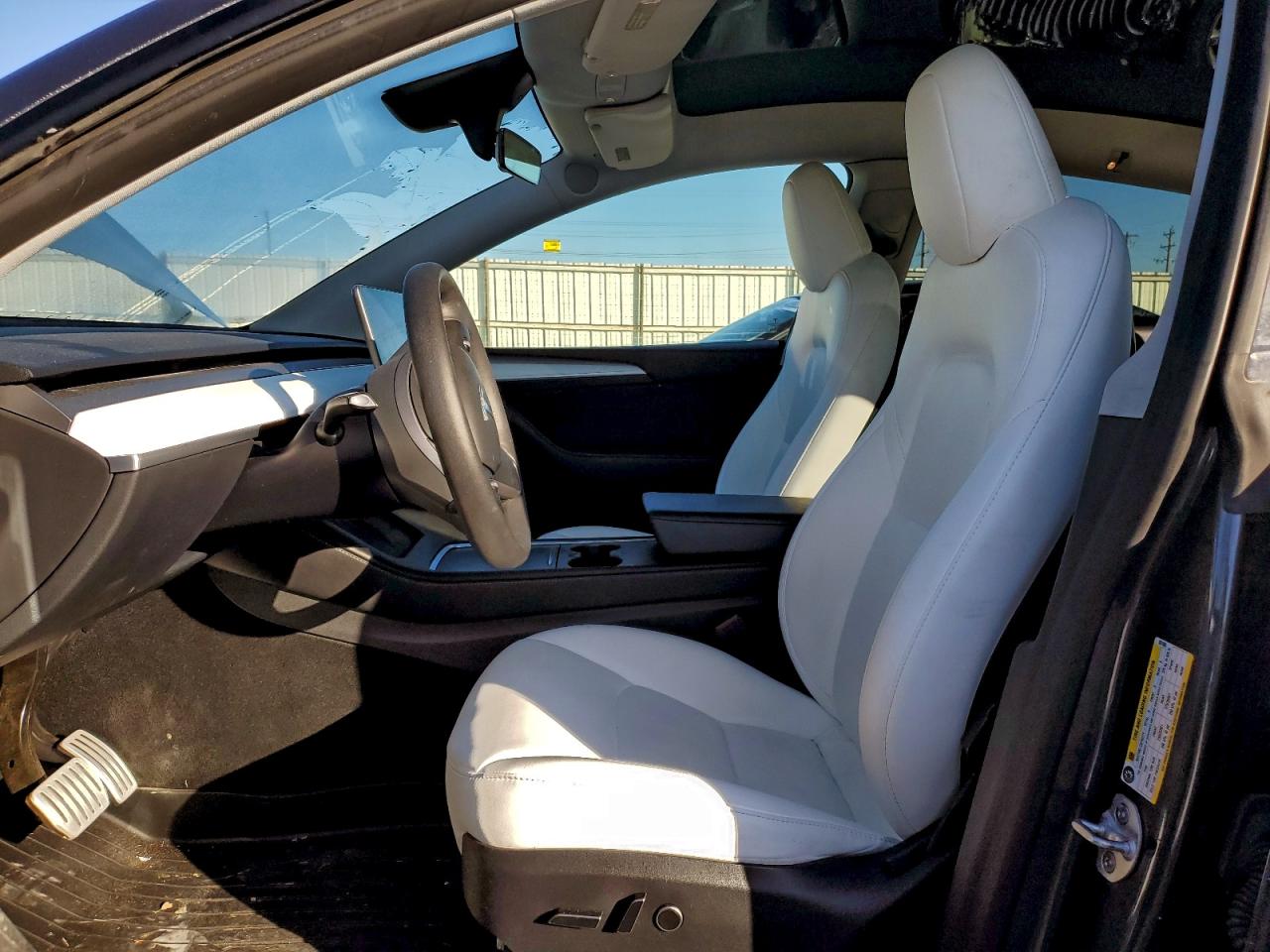 2023 Tesla Model Y VIN: 7SAYGDEF4PF831583 Lot: 93538075