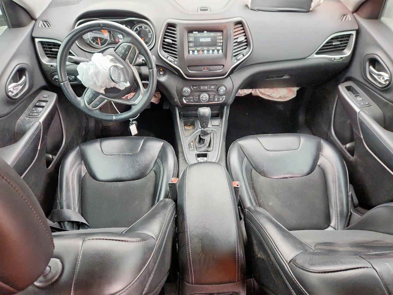 2019 Jeep Cherokee Latitude Plus VIN: 1C4PJLLN8KD119477 Lot: 93457405