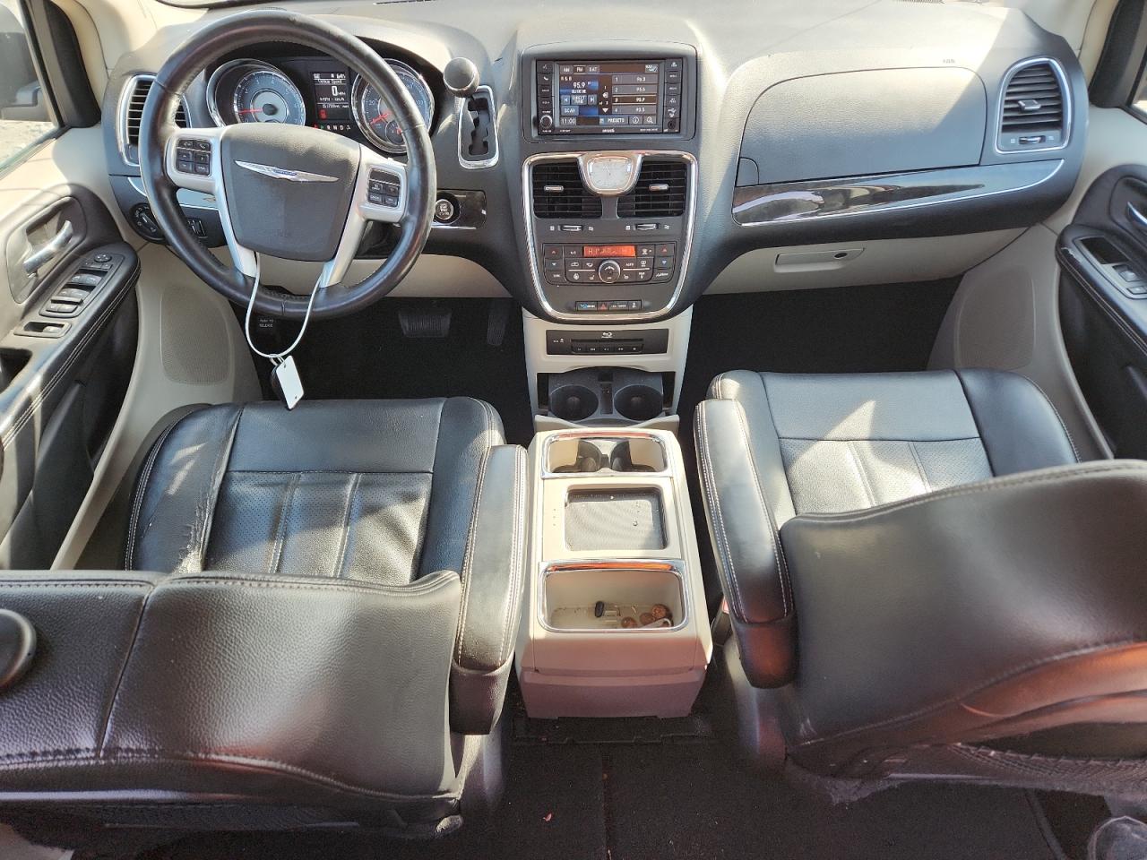 2013 Chrysler Town & Country Touring L VIN: 2C4RC1CG1DR737653 Lot: 91901335