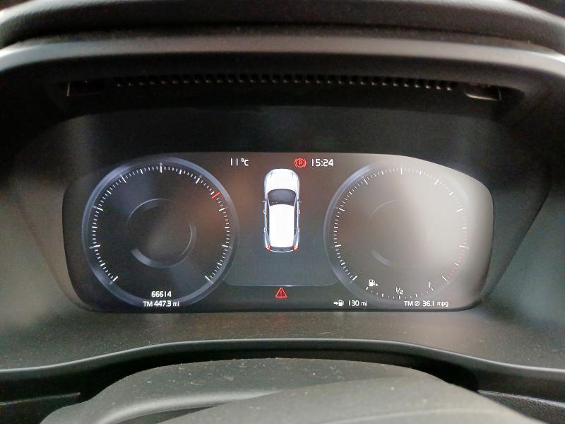 2021 VOLVO XC40 1.5 T3 [163] MOMENTUM 5DR