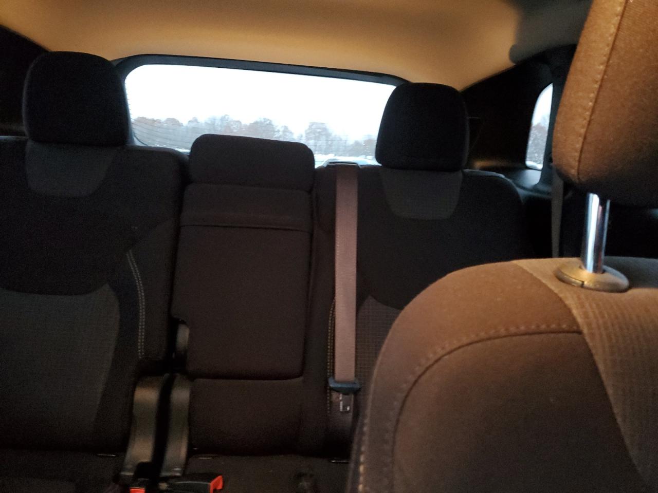 2016 Jeep Cherokee Latitude VIN: 1C4PJMCB0GW340370 Lot: 92268885