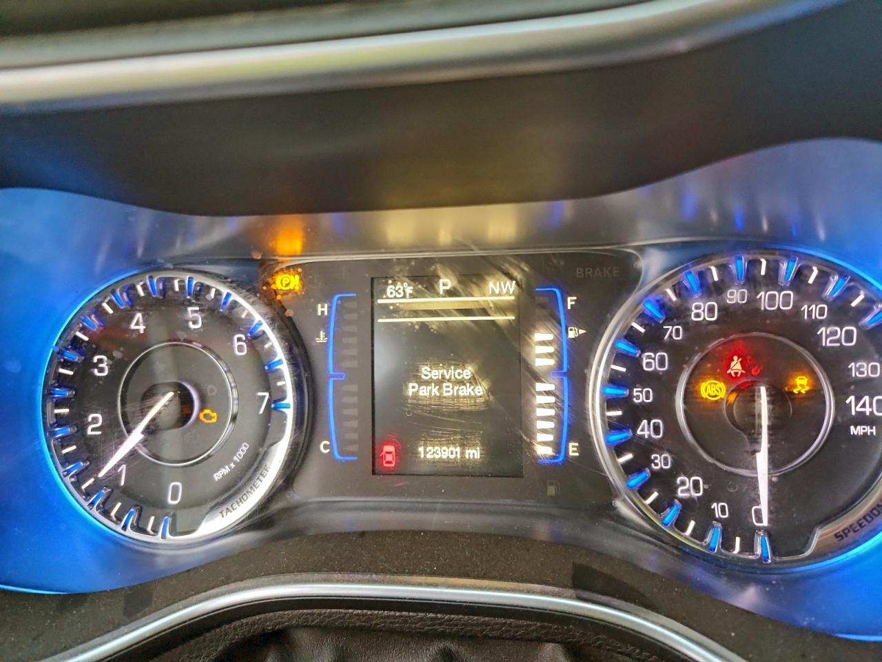 2015 Chrysler 200 Limited VIN: 1C3CCCAB4FN653565 Lot: 93690615