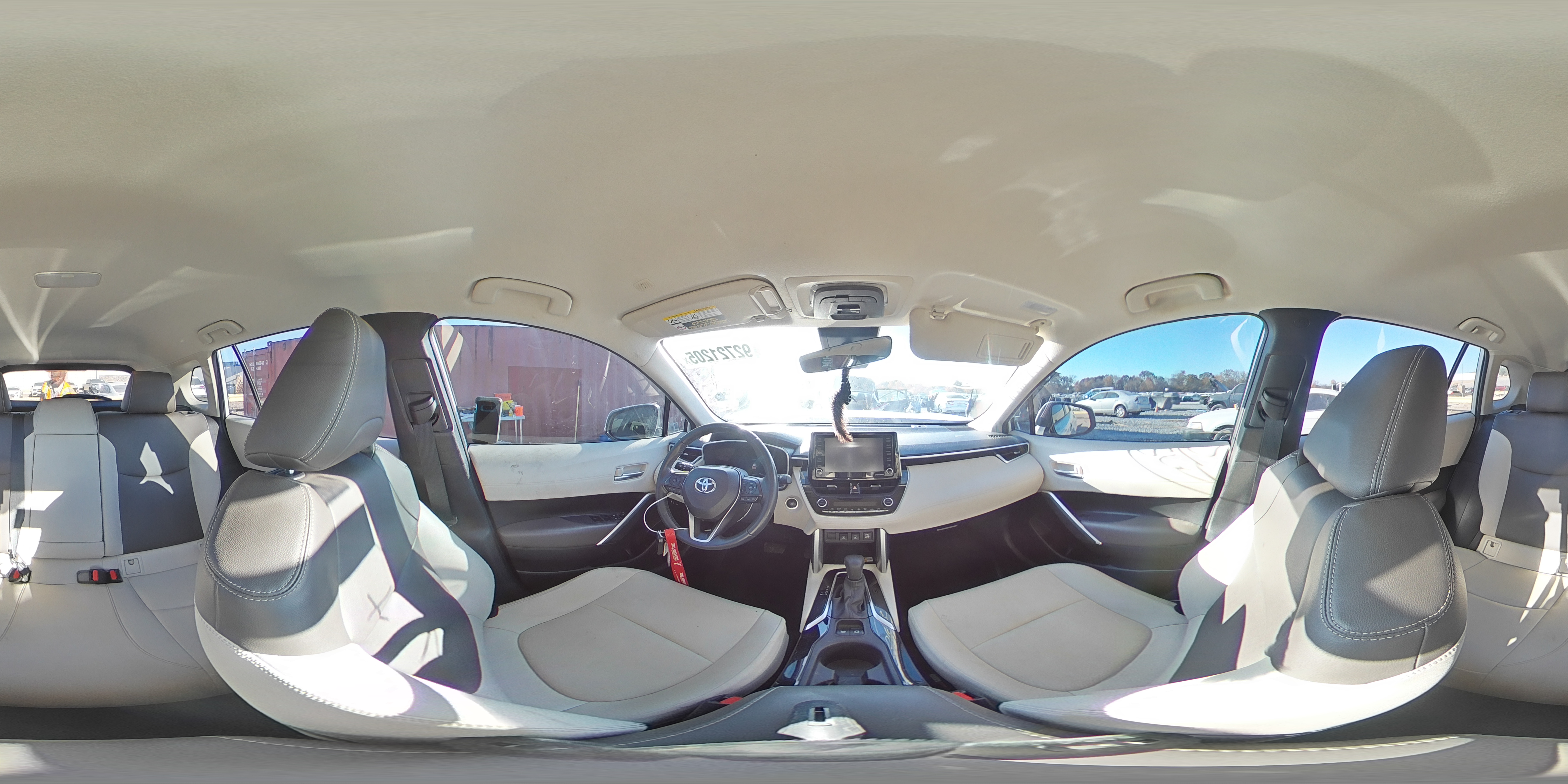 2022 Toyota Corolla Cross Xle VIN: 7MUEAAAG3NV006762 Lot: 92721205