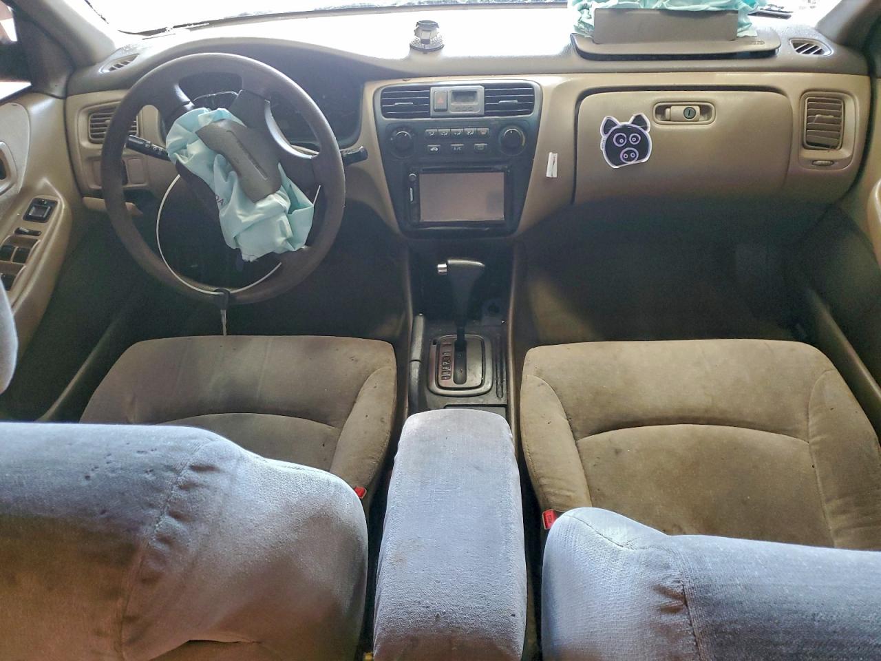 2001 Honda Accord Lx VIN: 1HGCG56451A110118 Lot: 94001595