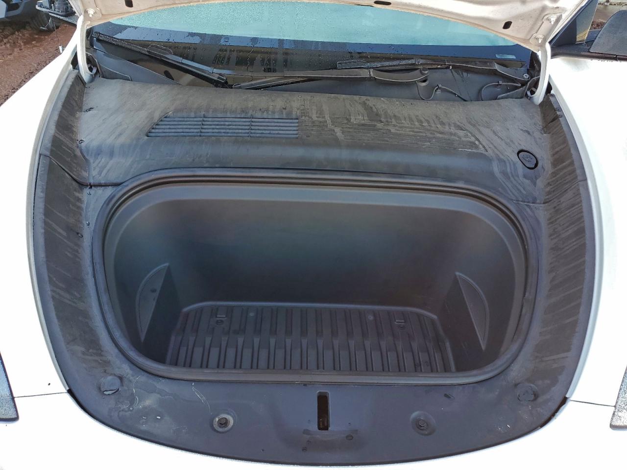 2021 Tesla Model Y VIN: 5YJYGDEF2MF211582 Lot: 93949205