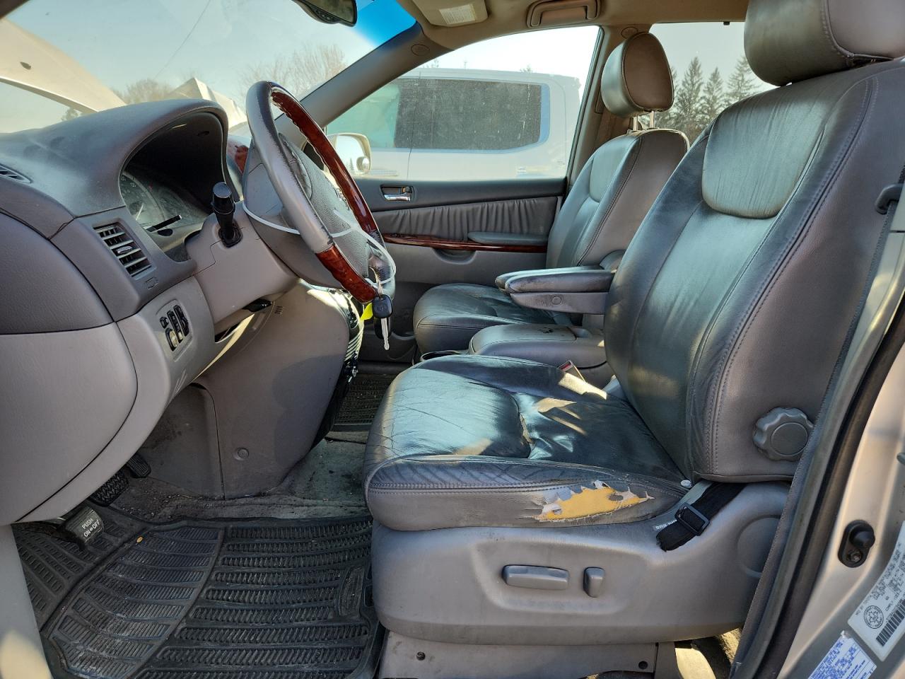 2004 Toyota Sienna Xle VIN: 5TDBA22C94S001157 Lot: 85491985