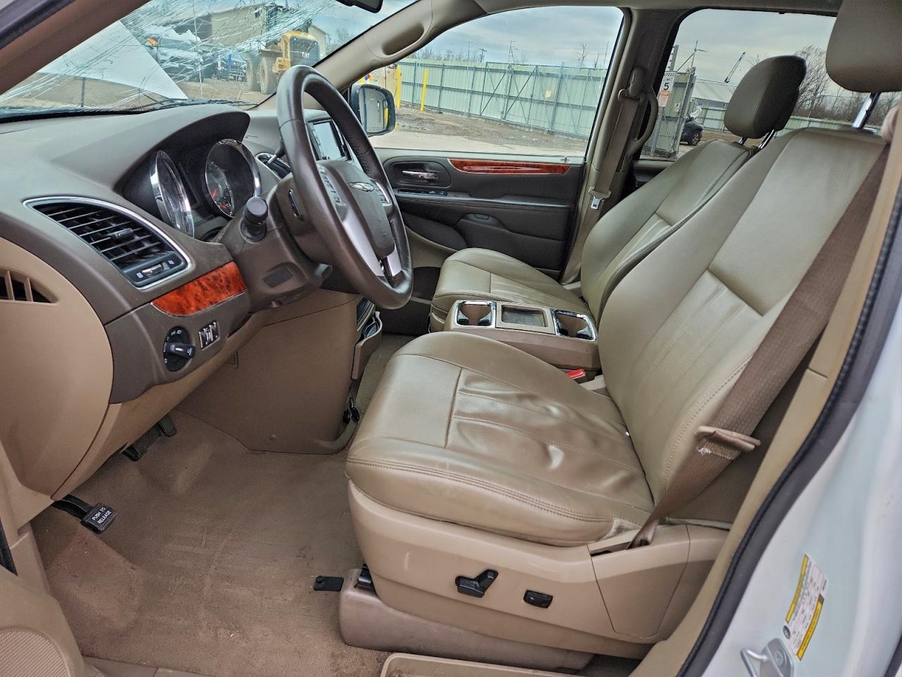 2015 Chrysler Town & Country Touring VIN: 2C4RC1BG4FR572248 Lot: 93824215