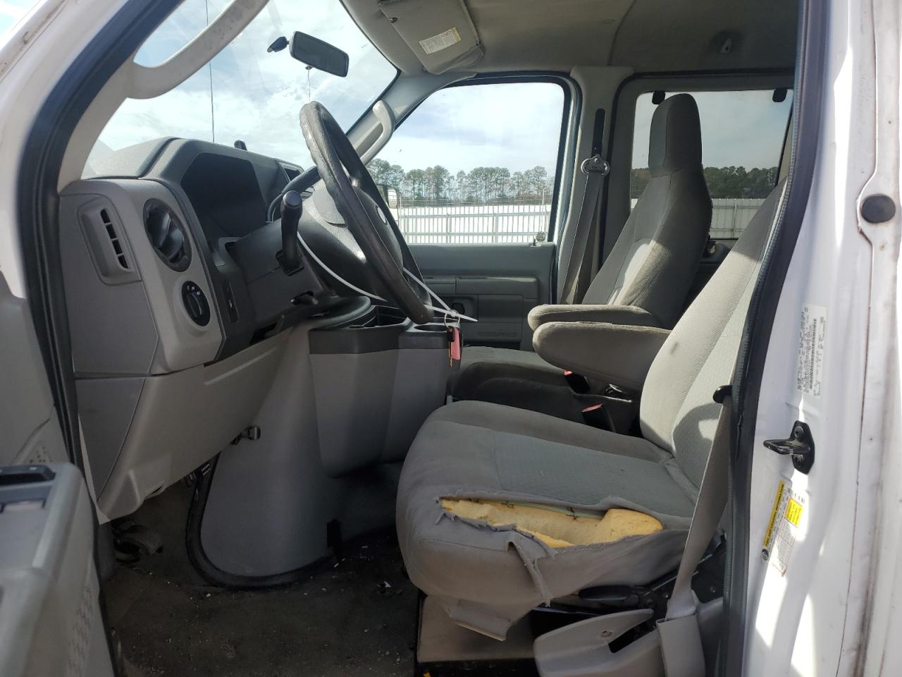 2014 Ford Econoline E350 Super Duty Wagon VIN: 1FBSS3BL8EDA40343 Lot: 92053445