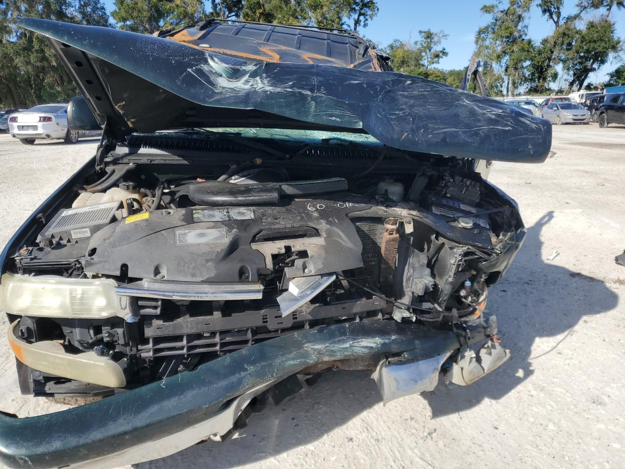 2003 Chevrolet Tahoe C1500 VIN: 1GNEC13Z33R192860 Lot: 92162705