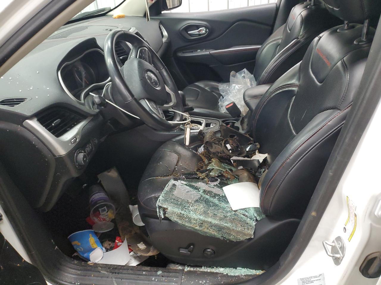 2017 Jeep Cherokee Trailhawk VIN: 1C4PJMBB4HW555558 Lot: 92349385