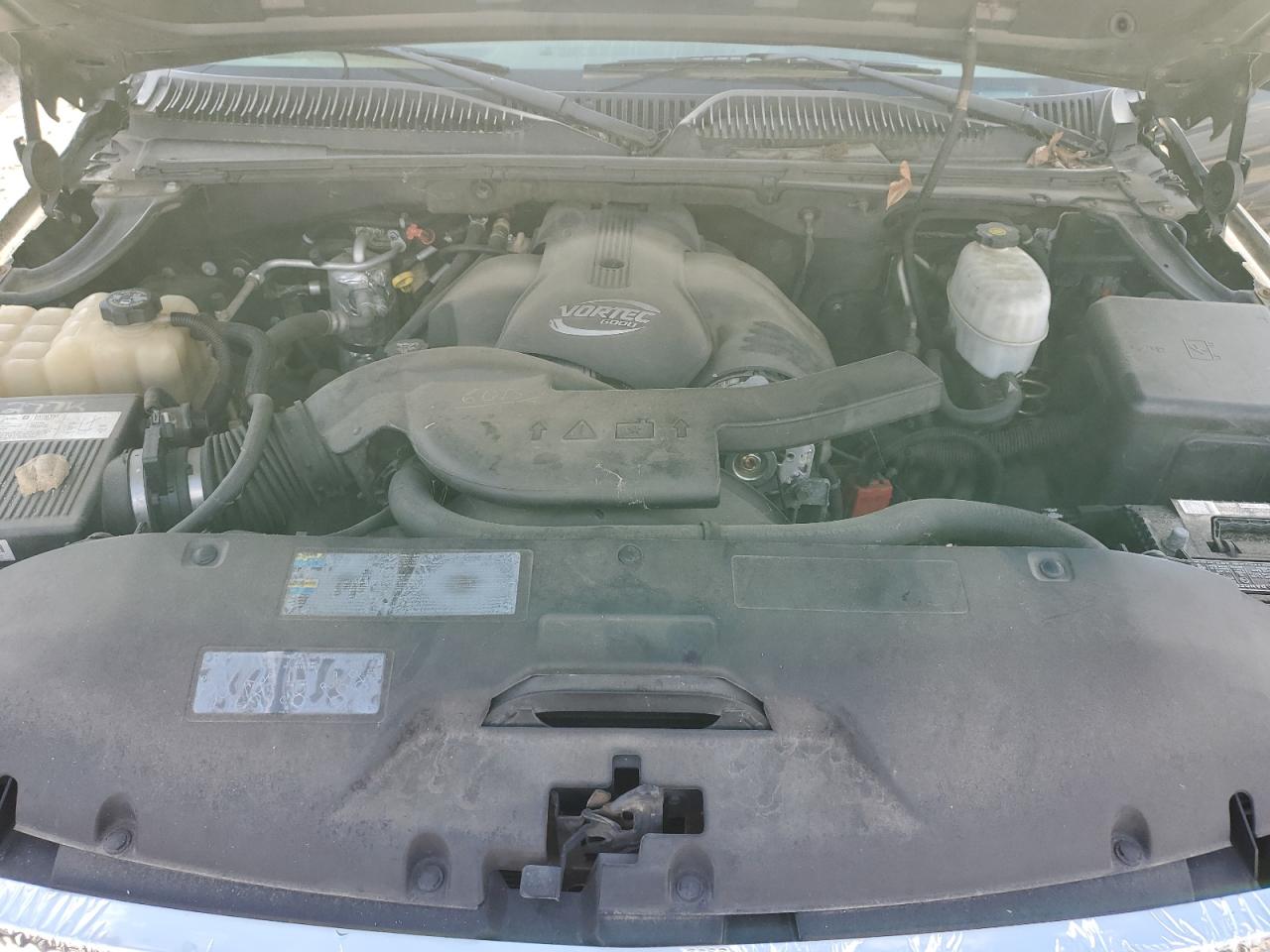 2004 GMC Yukon Xl Denali VIN: 1GKFK66U24J125717 Lot: 91092755