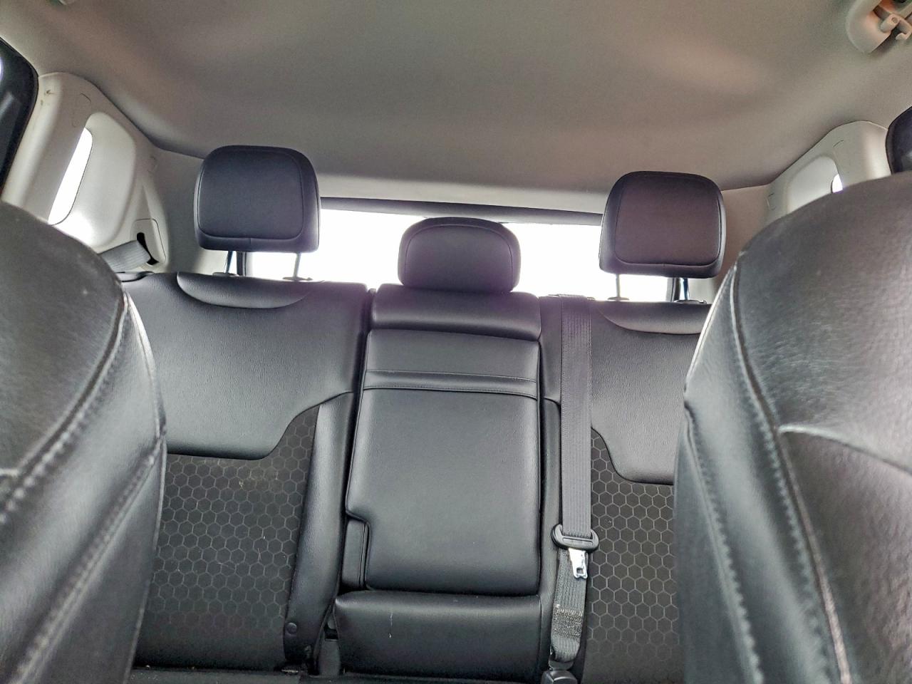 2018 Jeep Compass Latitude VIN: 3C4NJDBB9JT154560 Lot: 94105835