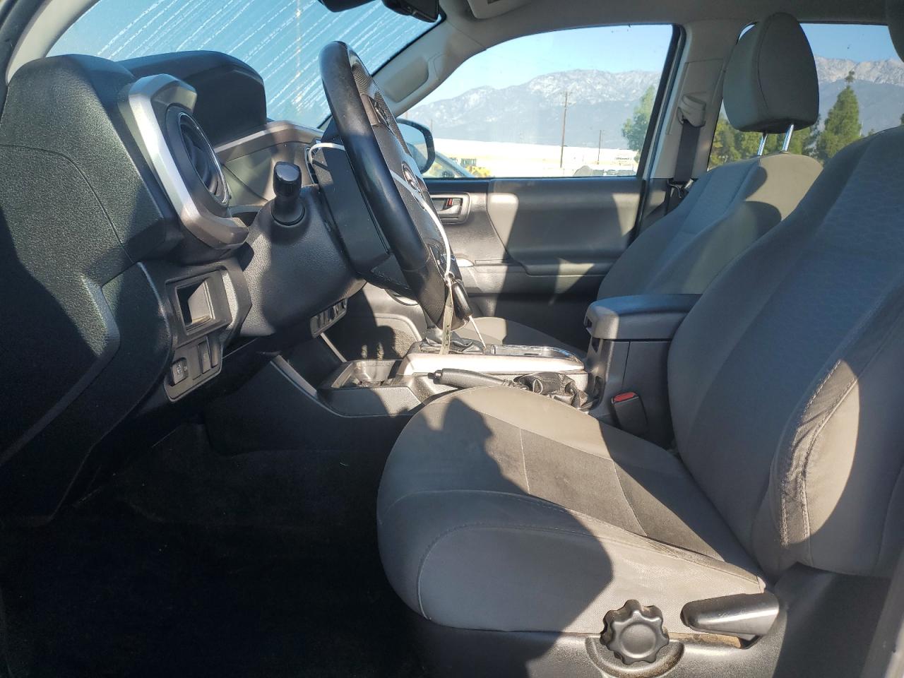 2018 Toyota Tacoma Double Cab VIN: 5TFAZ5CN6JX067676 Lot: 91860595