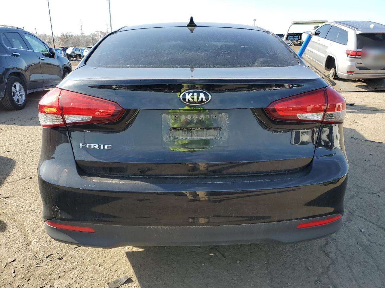 2017 Kia Forte Lx VIN: 3KPFK4A79HE083907 Lot: 92669235