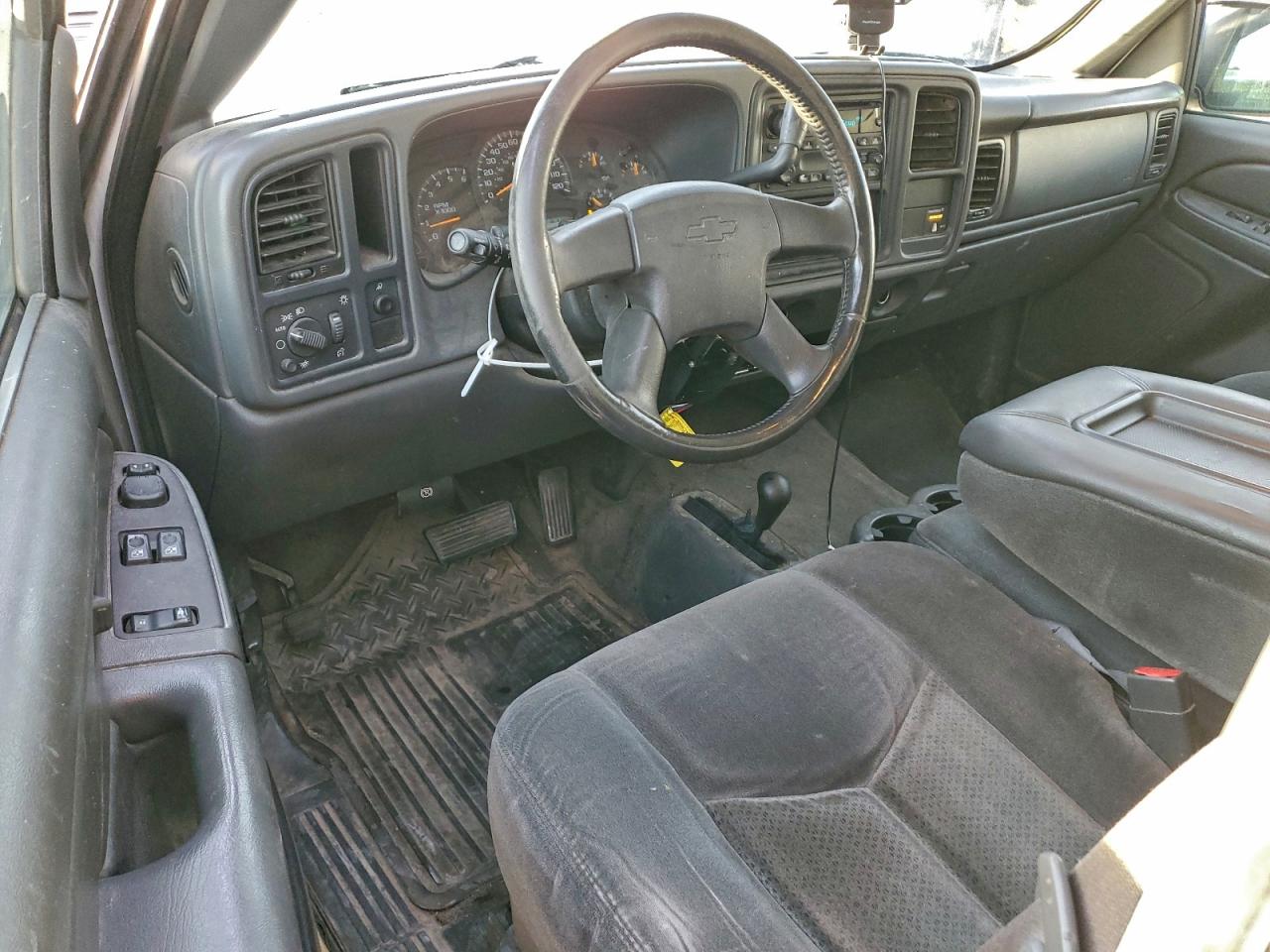 2004 Chevrolet Silverado K1500 VIN: 2GCEK19T741360914 Lot: 94803375